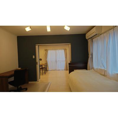 東都マンスリーカーサトレスB【４名入居可！WiFi無料！】1LDKの物件画像