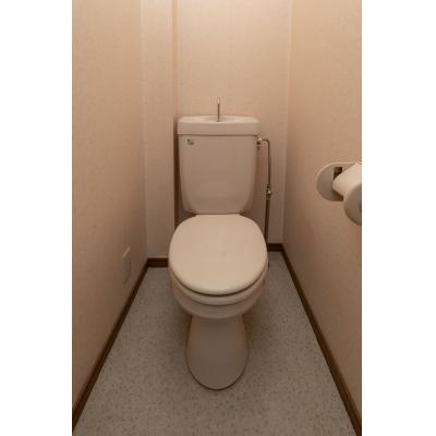 コンビニ徒歩2分✨駐車場広々！家具家電完備✨TM86の物件画像