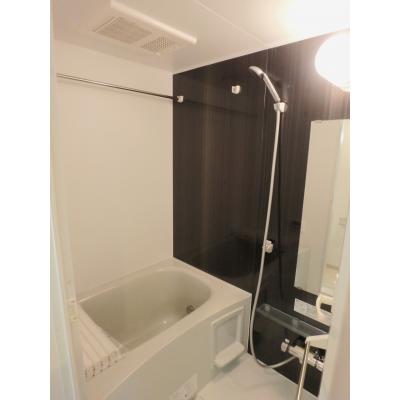 【J’sコート北新宿 201】厚さ25㎝超高密度ポケットコイルマットレス使用！東中野駅徒歩6分！新宿駅まで乗り換えなしで5分！築浅マンション☆【インターネット無料】の物件画像