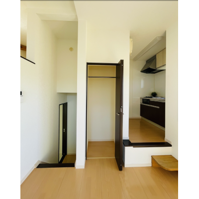 【オレンジマンスリー四日市ガレージハウス】 ♪♪駐車♪令和8年2月～新規OPEN♪♪駐車場ガレージ付き,禁煙ルーム,浴室乾燥機付き,リフォーム済み,ペット飼育応相談♪♪の物件画像