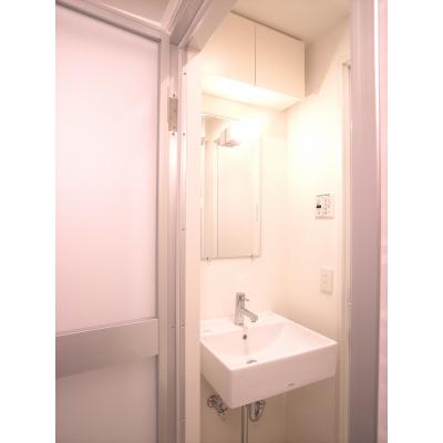 【J’sコート南大井Ⅰ 202】5月17日～入居可🌟厚さ25㎝超高密度ポケットコイルマットレス使用！品川駅まで乗り換え無し！好立地のデザイナーズマンション☆【インターネット無料】の物件画像