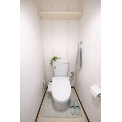 【三重県四日市市/赤堀駅徒歩約10分/バストイレ別/駐車場/洋室7.3帖】レクエルド城北 ファミマンの物件画像