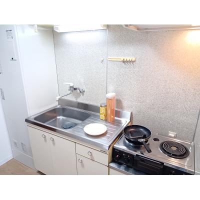 KIT【駐車場有♪】国道8号線アクセス良好☆オール電化☆Wi-Fi無料の物件画像