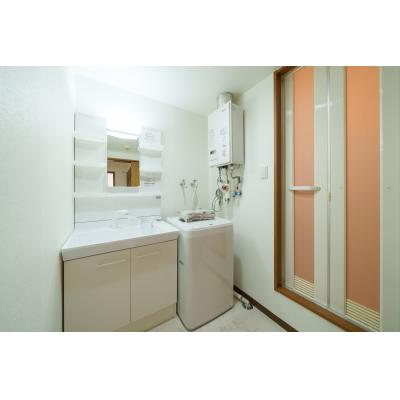 【新規OPEN】COSOJIマンスリー千歳栄町★駐車場完備★広々54㎡/Wi-Fi無料/家具新品/中心部へのアクセス抜群！セミダブルベット2つ有！の物件画像