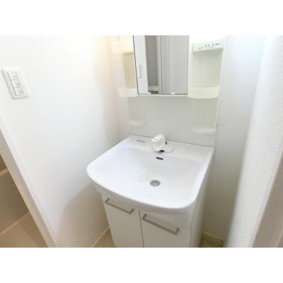 OneLife博多セントラルタワー【★バストイレ別、独立洗面台付】の物件画像