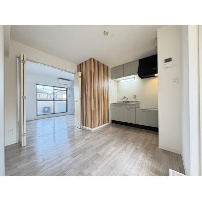 フラット34茨木【ペット1匹飼育可！敷地内駐車場、無料インターネットあり！】の物件画像