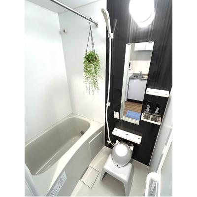 【マンスリープラス上前津】駅徒歩1分×オートロック×バストイレ別🛁 女性も安心快適の築浅好立地1K！の物件画像