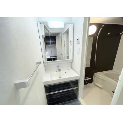 ★SステイWE京都梅小路京都西【禁煙ルーム・１K・Wi-Fi無料・セミダブルベッド】★独立洗面化粧台・ウォシュレット・浴室乾燥機など設備充実★ペット可★の物件画像