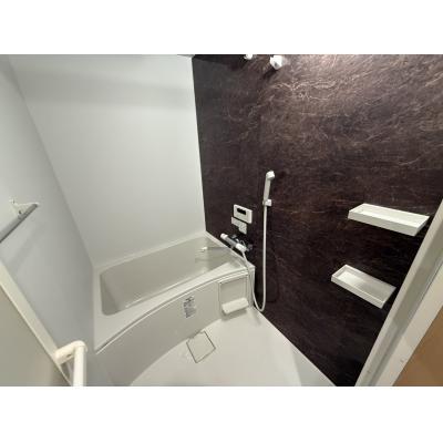 【駐車料・清掃費全部コミコミ】3/15利用開始｜リバーサイド｜2018年築・オートロック｜家具家電・浴室乾燥・追焚きの物件画像