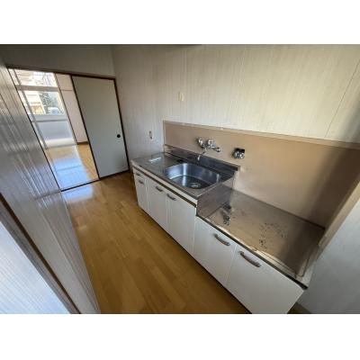 【駐車料・清掃費全部コミコミ】3/15～利用可能｜杉村ハイツ／スーパー近くで生活便利の物件画像