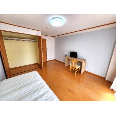 🔷🔹🔸🔶⭐駐車場付き🚙⭐おしゃれな内装⭐1Kタイプ⭐音が気になる方も安心な鉄骨造のお部屋⭐【禁煙&Wi-Fi無料】⭐🔶🔸🔹🔷「K43」の物件画像