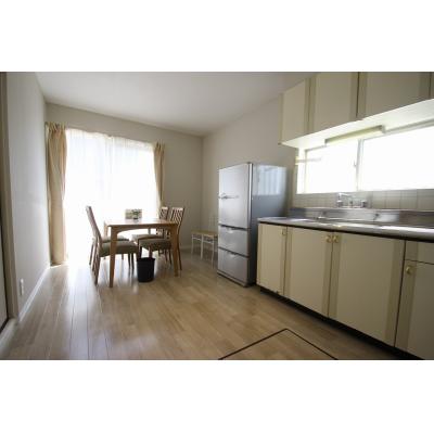 メゾン・ブランシェ　B-1（希少！２階建てファミリータイプ・駐車場１台付き）の物件画像