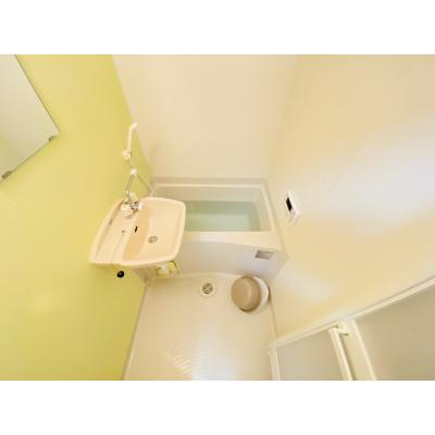 Sマンスリー松山市駅東（6-3）【ネット無料・築浅・オートロック・近隣コインパーキング多数】の物件画像