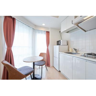 スーパー徒歩1分/大きな窓がある明るいお部屋/の物件画像