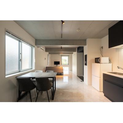 駅から徒歩3分！／オシャレなデザイナーズ／家具家電・備品完備／LUXE南青山 201の物件画像