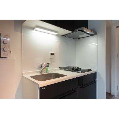 駅から徒歩3分！／オシャレなデザイナーズ／家具家電・備品完備／LUXE南青山 201の物件画像