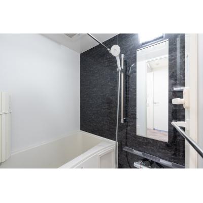 駅から徒歩3分！／オシャレなデザイナーズ／家具家電・備品完備／LUXE南青山 201の物件画像