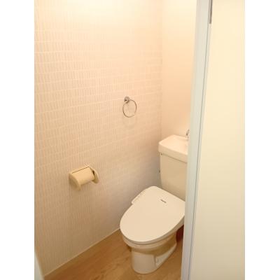 KIT【国道8号線から車4分♪】屋根付き駐車場有☆バストイレ別の物件画像