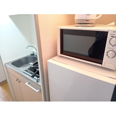 KIT【駐車場有♪】防犯カメラ付☆バストイレ別☆宅配BOXの物件画像