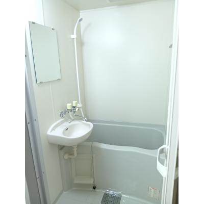 KIT【駐車場有♪】防犯カメラ付☆バストイレ別☆宅配BOXの物件画像