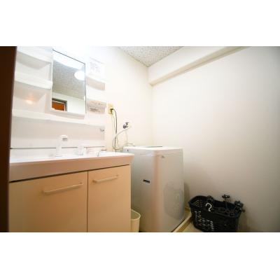 【Alphabed30高知北新田町（2LDKタイプ）】駐車場１台OK、無料Wi-Fiあり、４人入居可能の物件画像