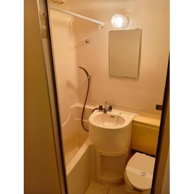 KIT【福井駅徒歩8分♪】オートロック☆家具家電完備☆駐車場有の物件画像