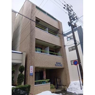 KIT【福井駅徒歩8分♪】オートロック☆家具家電完備☆駐車場有の物件画像