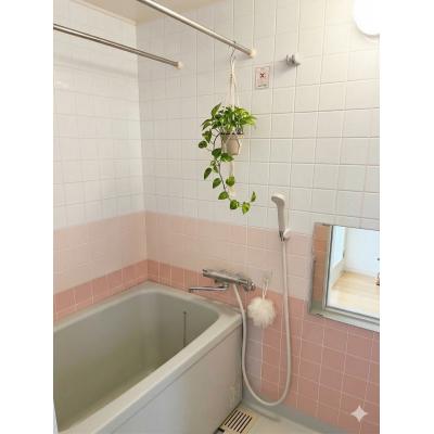 🌈新規オープン賃料半額🌈法人歓迎！駐車場付き＆ネット無料📶大型バイクも✨ゆとりの2DKで快適✨【M076】の物件画像