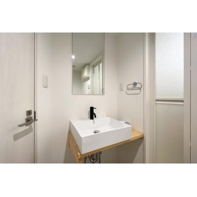 サンシャイン池袋も徒歩圏内/広々メゾネットタイプ/家具・家電完備/ラルーナ東池袋 201の物件画像