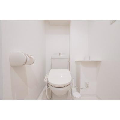 東新宿駅から徒歩4分/家具・家電付/最大3名/プラーズタワー東新宿 903の物件画像