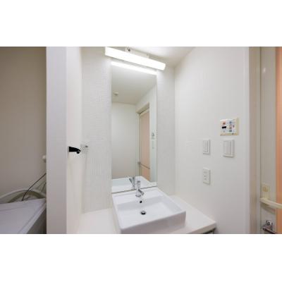 人気の南麻布エリア/東京タワーも電車で一本/最大6名まで利用可能/プラチナコート南麻布 101の物件画像