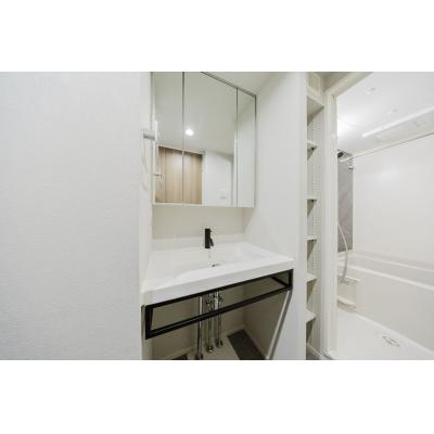 最寄り駅から徒歩5分/人気の新宿エリア/家具家電充実/Wi-Fi完備/CREAL新宿山吹町 103の物件画像