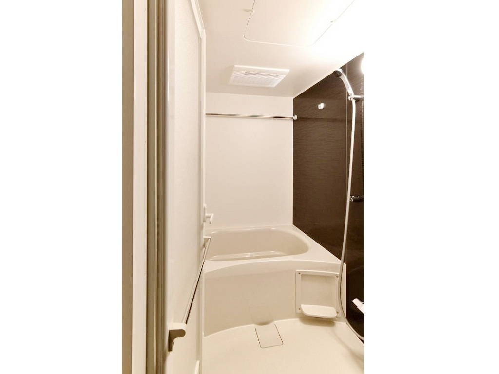 マンスリーリブマックス横浜・高島町駅前WESTレジデンス■『禁煙ルーム・1LDK・37平米』【ドラム式洗濯機・追い焚き機能】≪プレミアムシリーズ≫の物件画像