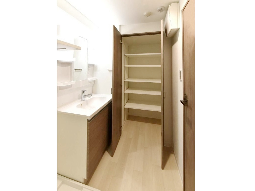 グッドステイ横浜・高島町駅前WESTレジデンス■『禁煙ルーム・1LDK・37平米・ドラム式洗濯機・追い焚き機能』【デラックス】の物件画像