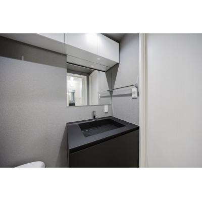 大鳥居駅徒歩9分/羽田空港まで乗り換えなし7分！/ 駅周辺に飲食店も多数/2025年築の家具家電付き物件/KC-III 101の物件画像