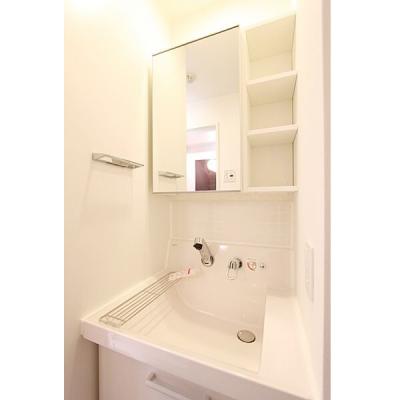 OneLife横浜メディオ【★駅近・独立洗面台・浴室乾燥機付】の物件画像