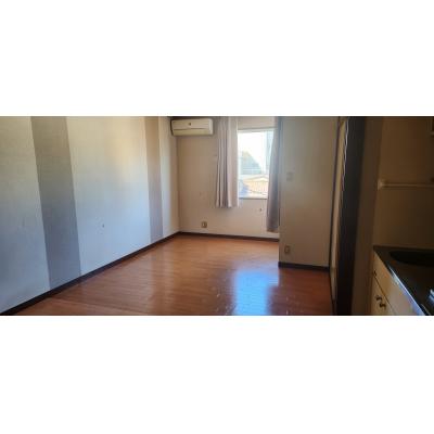 小松駅徒歩圏内！家具家電付！駐車場応相談！TM193　302号室の物件画像