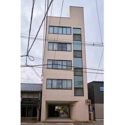 金沢駅徒歩圏！近江町市場すぐ！家具家電付！駐車場応相談🚙TM204　202号室の物件画像