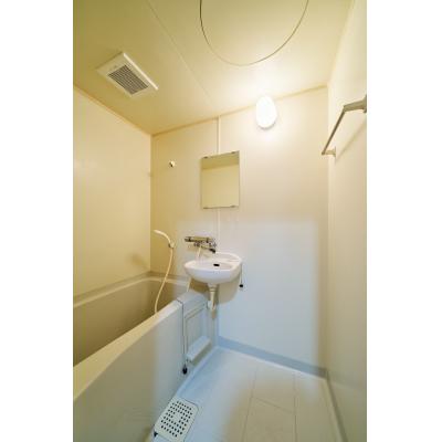 金沢駅徒歩圏！近江町市場すぐ！家具家電付！駐車場応相談🚙TM204　202号室の物件画像