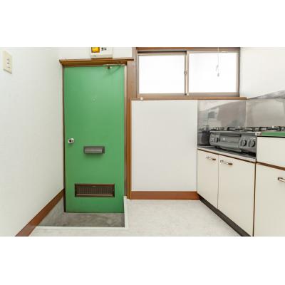 駅徒歩圏内！家具家電付！駐車場付！TM221　102号室の物件画像