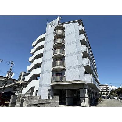 🌈新規OP賃料半額🌈【最上階角部屋/駐車場無料】日当たり良好な広々1R！スーパー徒歩5分🏪オートロック🔒【M082】の物件画像