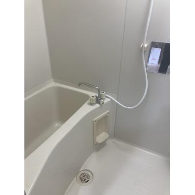 🌈新規OP賃料半額🌈【最上階角部屋/駐車場無料】日当たり良好な広々1R！スーパー徒歩5分🏪オートロック🔒【M082】の物件画像