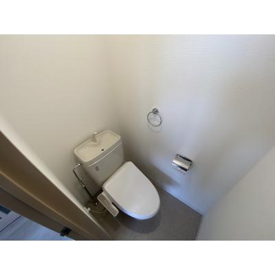 マンスリーマンション本町Ⅰ【シモンズマットレス採用でホテルのような寝心地、インターネット無料・追加料金なし、オートロック付きで安心、宅配ボックスが便利】の物件画像