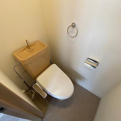 マンスリーマンション本町Ⅰ【シモンズマットレス採用でホテルのような寝心地、インターネット無料・追加料金なし、オートロック付きで安心、宅配ボックスが便利】の物件画像