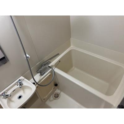 マンスリーマンション本町Ⅰ【シモンズマットレス採用でホテルのような寝心地、インターネット無料・追加料金なし、オートロック付きで安心、宅配ボックスが便利】の物件画像
