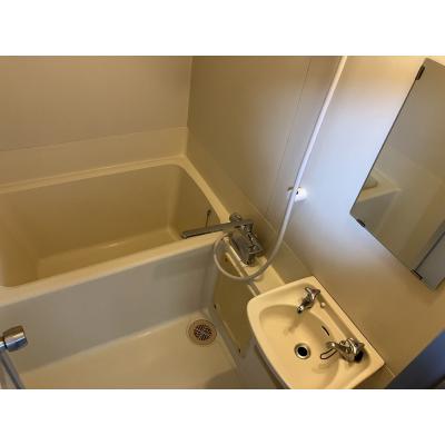 マンスリーマンション本町Ⅰ【シモンズマットレス採用でホテルのような寝心地、インターネット無料・追加料金なし、オートロック付きで安心、宅配ボックスが便利】の物件画像