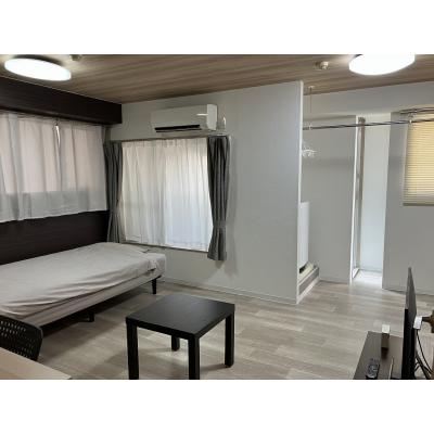 マンスリーマンション本町Ⅰ【シモンズマットレス採用でホテルのような寝心地、インターネット無料・追加料金なし、オートロック付きで安心、宅配ボックスが便利】の物件画像