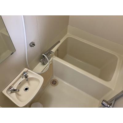 マンスリーマンション本町Ⅰ【シモンズマットレス採用でホテルのような寝心地、インターネット無料・追加料金なし、オートロック付きで安心、宅配ボックスが便利】の物件画像