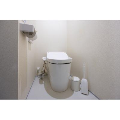 新宿まで最寄り駅から4分！  入居人数最大4人 ／ Wi-Fi無料／DeLCCS曙橋II 404の物件画像