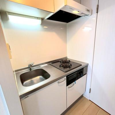 【J’sコート南大井Ⅱ 101】7月2日～入居可🌟厚さ25㎝超高密度ポケットコイルマットレス使用！品川駅まで約6分、渋谷駅まで約20分！好立地のデザイナーズマンション☆【インターネット無料】の物件画像